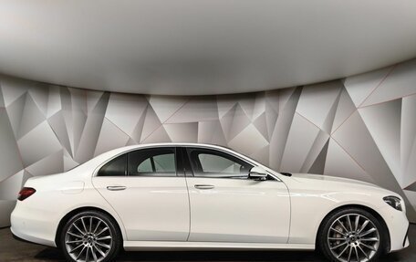 Mercedes-Benz E-Класс, 2020 год, 5 275 000 рублей, 6 фотография