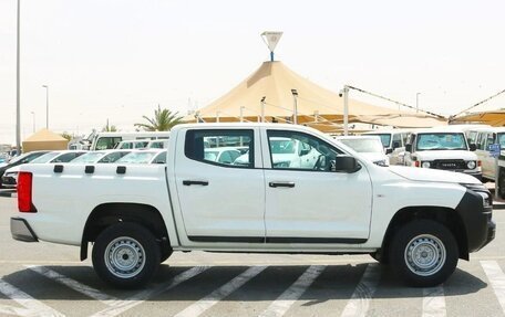 Mitsubishi L200, 2025 год, 5 990 000 рублей, 7 фотография