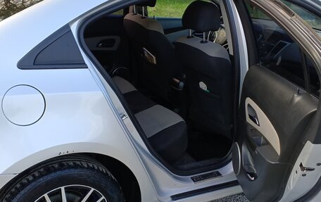 Chevrolet Cruze II, 2011 год, 550 000 рублей, 2 фотография