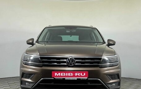 Volkswagen Tiguan II, 2017 год, 2 350 000 рублей, 2 фотография