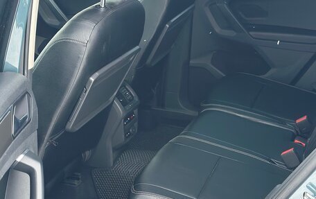 Volkswagen Tiguan II, 2019 год, 2 660 000 рублей, 30 фотография