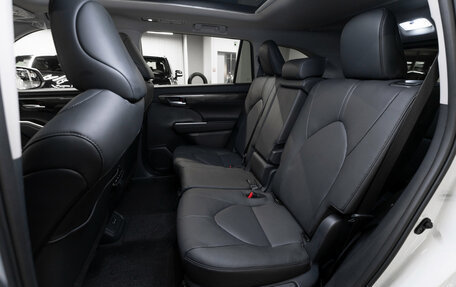 Toyota Highlander, 2025 год, 5 675 000 рублей, 14 фотография