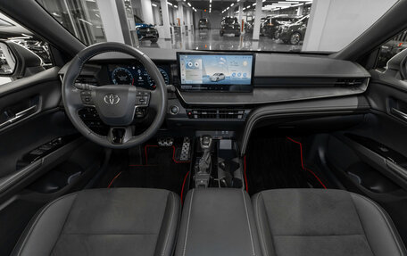 Toyota Camry, 2024 год, 4 750 000 рублей, 8 фотография