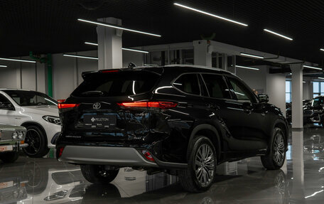 Toyota Highlander, 2025 год, 5 700 000 рублей, 5 фотография