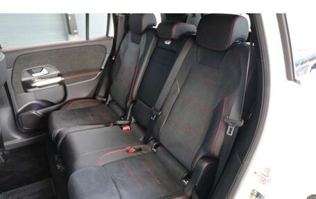 Mercedes-Benz GLB, 2022 год, 2 990 000 рублей, 11 фотография