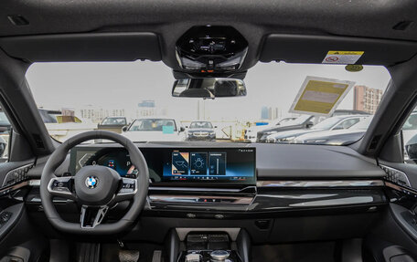 BMW 5 серия, 2024 год, 8 820 000 рублей, 9 фотография