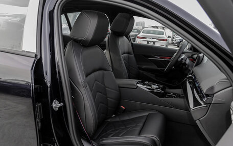 BMW 5 серия, 2024 год, 8 820 000 рублей, 25 фотография