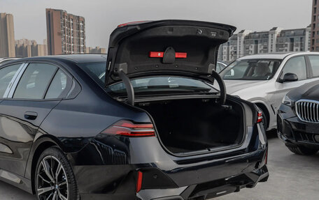 BMW 5 серия, 2024 год, 8 820 000 рублей, 35 фотография