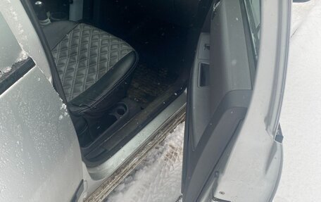 Mitsubishi Colt VI рестайлинг, 2004 год, 380 000 рублей, 4 фотография