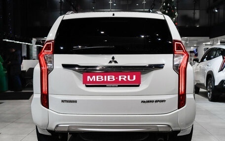 Mitsubishi Pajero Sport III рестайлинг, 2017 год, 3 500 000 рублей, 5 фотография