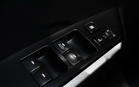 Mitsubishi Pajero Sport III рестайлинг, 2017 год, 3 500 000 рублей, 23 фотография