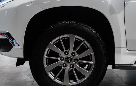 Mitsubishi Pajero Sport III рестайлинг, 2017 год, 3 500 000 рублей, 28 фотография