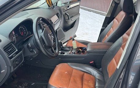 Volkswagen Touareg III, 2010 год, 2 100 000 рублей, 8 фотография
