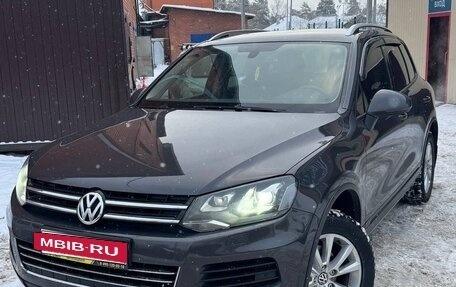 Volkswagen Touareg III, 2010 год, 2 100 000 рублей, 2 фотография