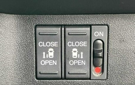 Honda Stepwgn IV, 2015 год, 1 365 000 рублей, 11 фотография