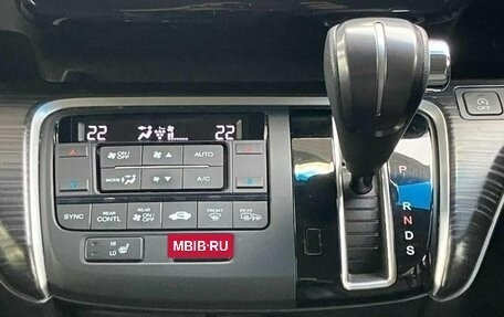 Honda Stepwgn IV, 2015 год, 1 365 000 рублей, 12 фотография