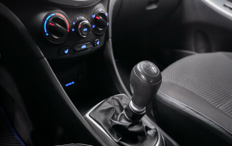 Hyundai Solaris II рестайлинг, 2011 год, 676 000 рублей, 16 фотография