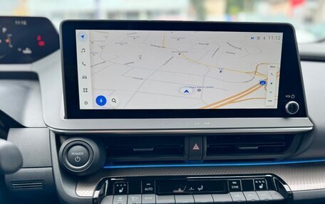 Toyota Prius IV XW50, 2024 год, 4 470 000 рублей, 12 фотография