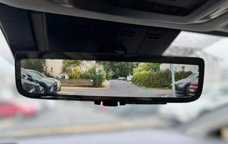 Toyota Prius IV XW50, 2024 год, 4 470 000 рублей, 14 фотография