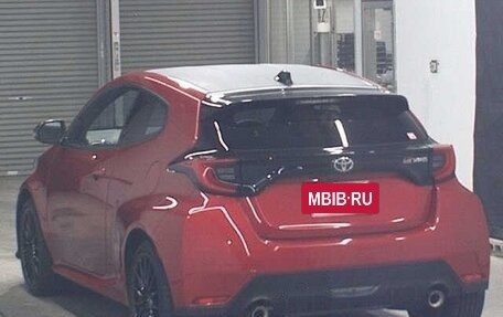 Toyota Yaris, 2020 год, 1 498 000 рублей, 3 фотография