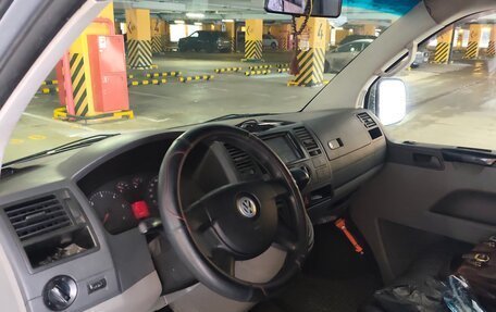 Volkswagen Transporter T5 рестайлинг, 2008 год, 800 000 рублей, 10 фотография