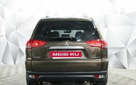 Mitsubishi Pajero Sport II рестайлинг, 2014 год, 1 775 000 рублей, 4 фотография