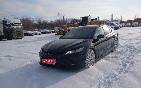 Toyota Camry, 2020 год, 3 000 000 рублей, 1 фотография