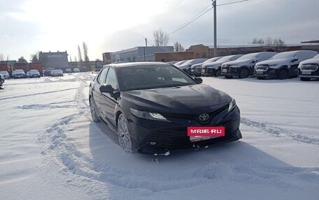 Toyota Camry, 2020 год, 3 000 000 рублей, 2 фотография