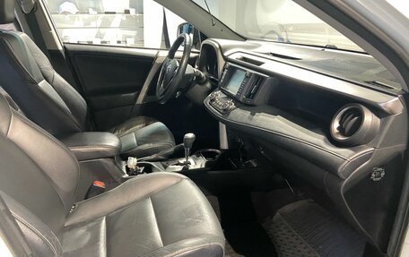 Toyota RAV4, 2017 год, 2 650 000 рублей, 9 фотография