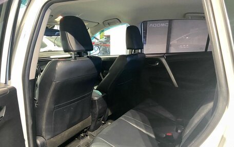 Toyota RAV4, 2017 год, 2 650 000 рублей, 13 фотография