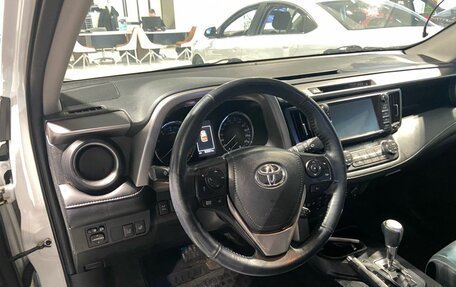 Toyota RAV4, 2017 год, 2 650 000 рублей, 20 фотография