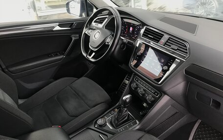 Volkswagen Tiguan II, 2018 год, 2 890 000 рублей, 4 фотография