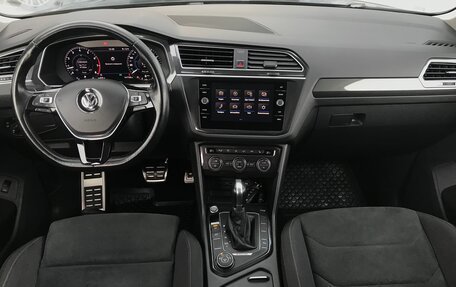 Volkswagen Tiguan II, 2018 год, 2 890 000 рублей, 6 фотография