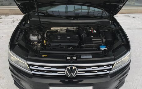 Volkswagen Tiguan II, 2018 год, 2 890 000 рублей, 15 фотография