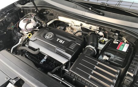 Volkswagen Tiguan II, 2018 год, 2 890 000 рублей, 16 фотография