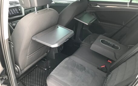 Volkswagen Tiguan II, 2018 год, 2 890 000 рублей, 9 фотография