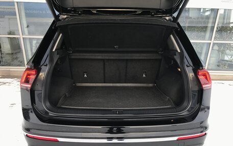 Volkswagen Tiguan II, 2018 год, 2 890 000 рублей, 18 фотография