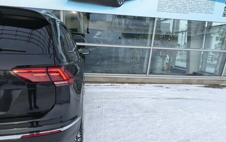 Volkswagen Tiguan II, 2018 год, 2 890 000 рублей, 21 фотография