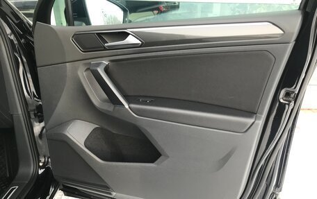 Volkswagen Tiguan II, 2018 год, 2 890 000 рублей, 29 фотография