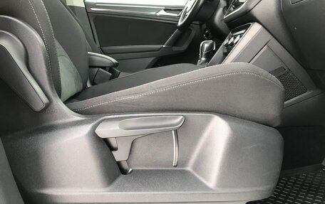 Volkswagen Tiguan II, 2018 год, 2 890 000 рублей, 30 фотография