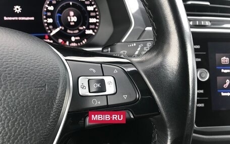 Volkswagen Tiguan II, 2018 год, 2 890 000 рублей, 33 фотография