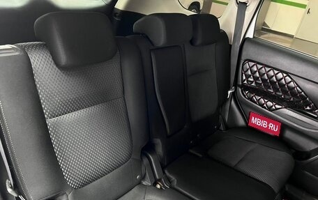 Mitsubishi Outlander III рестайлинг 3, 2016 год, 1 395 000 рублей, 13 фотография