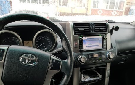 Toyota Land Cruiser Prado 150 рестайлинг 2, 2013 год, 2 700 000 рублей, 8 фотография