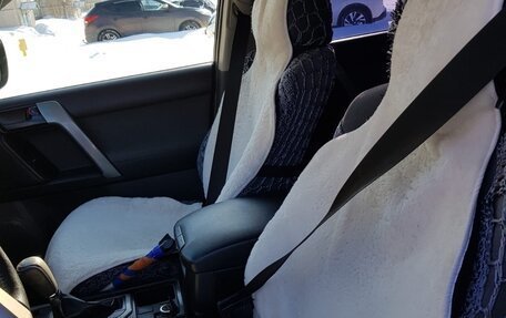 Toyota Land Cruiser Prado 150 рестайлинг 2, 2013 год, 2 700 000 рублей, 9 фотография