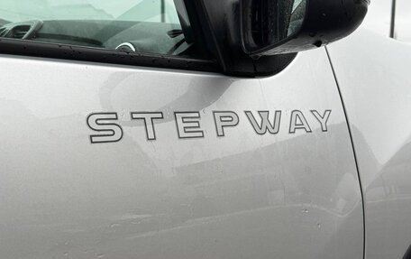 Renault Logan II, 2020 год, 1 300 000 рублей, 7 фотография