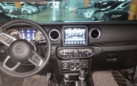 Jeep Wrangler, 2021 год, 4 900 000 рублей, 9 фотография