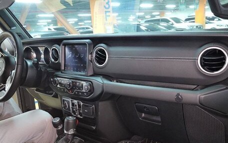 Jeep Wrangler, 2021 год, 4 900 000 рублей, 11 фотография