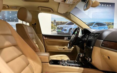 Volkswagen Touareg III, 2006 год, 830 000 рублей, 10 фотография