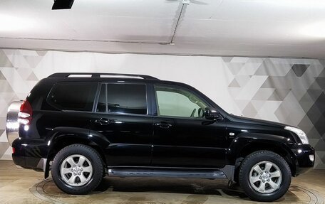 Toyota Land Cruiser Prado 120 рестайлинг, 2005 год, 2 159 000 рублей, 6 фотография