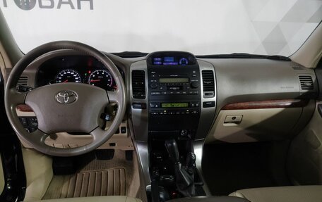 Toyota Land Cruiser Prado 120 рестайлинг, 2005 год, 2 159 000 рублей, 9 фотография